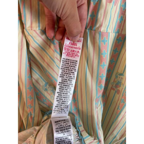 NWT Disney Shop Women’s Pinocchio Dress Floral Fit Flare Pinup Peasant 3X - Picture 6 of 7